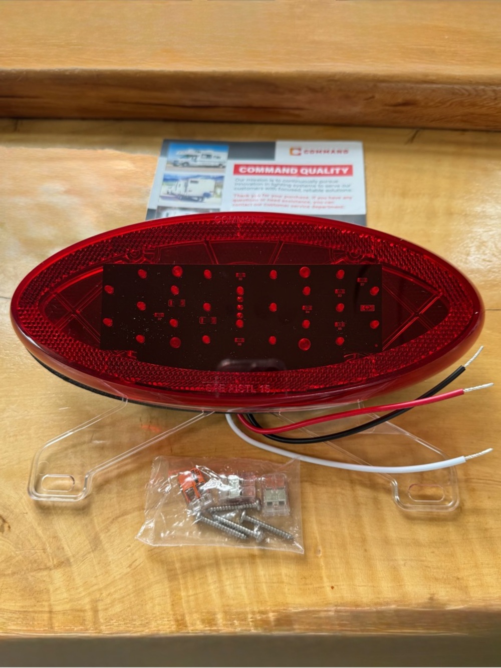 NEW COMMAND ELECTRONICS OEM TAILLIGHT 12V LED TRAILER RV PLATE BRACKET MADE USA